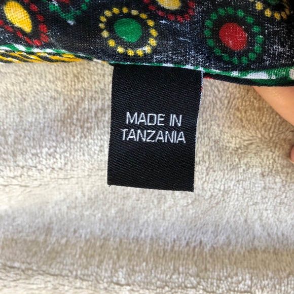 Fahari Bazaar Tanzanian Batik Printed Blouse Top - Picture 3 of 4